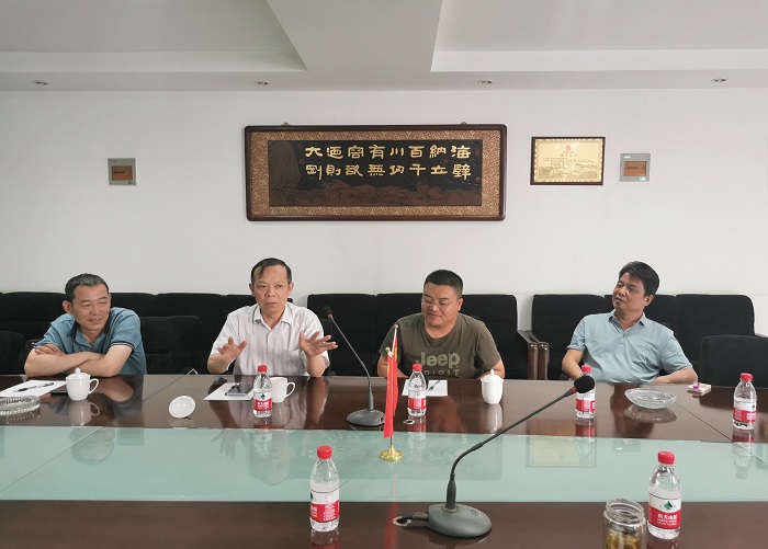 新安中聯(lián)李總來我院就數(shù)字化水泥廠進(jìn)行交流 新安中聯(lián)李總來我院就數(shù)字化水泥廠進(jìn)行交流